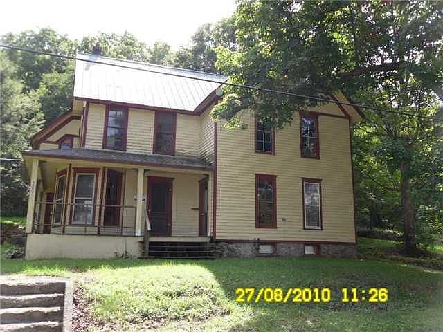 2nd image of 1253 Main St