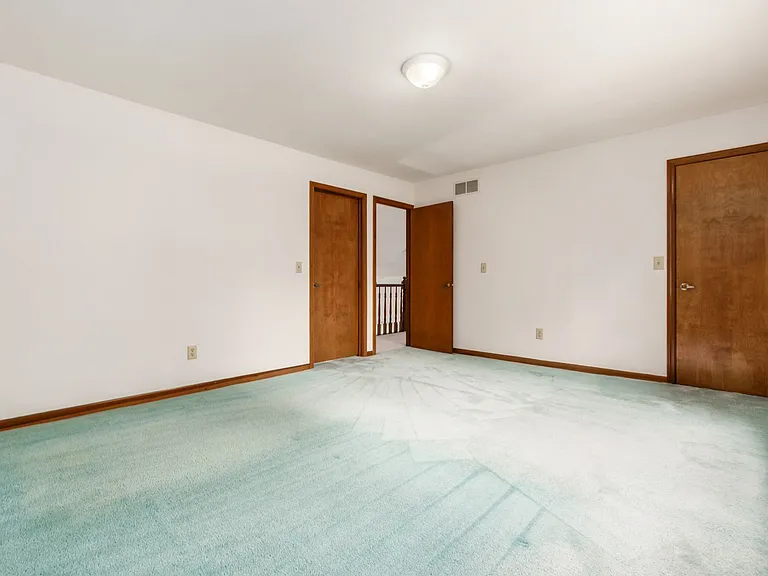 100 E Dublin Granville Rd #1 — Photo 21