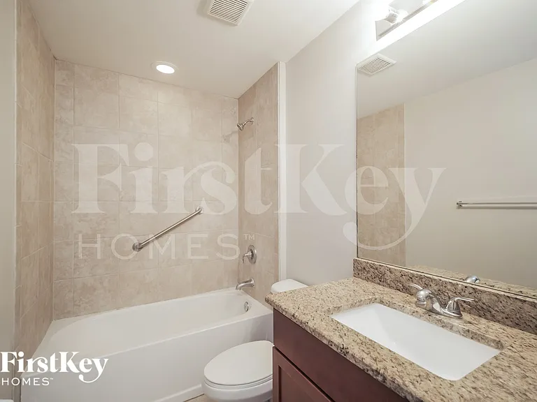 2321 NW 9th Ave — Photo 17