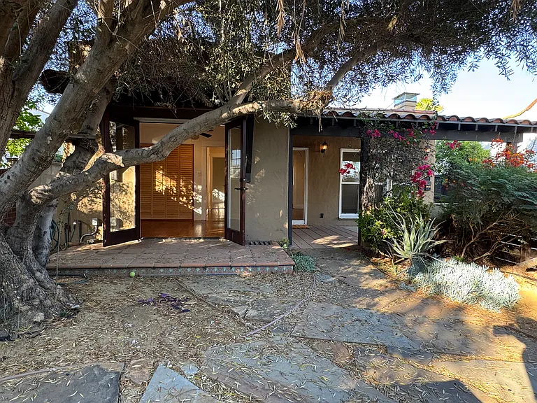 3681 Edenhurst Ave — Photo 4