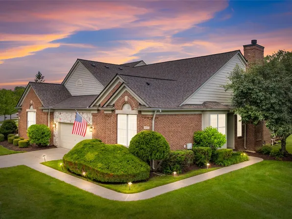 44562 Aspen Ridge Dr, Northville, MI 48168