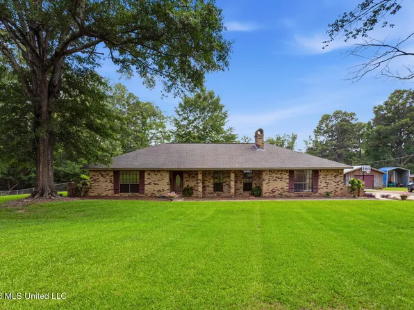 5121 Old Jackson Rd, Terry, MS 39170