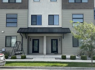 769 W Crystal Creek Rd, American Fork, UT 84003