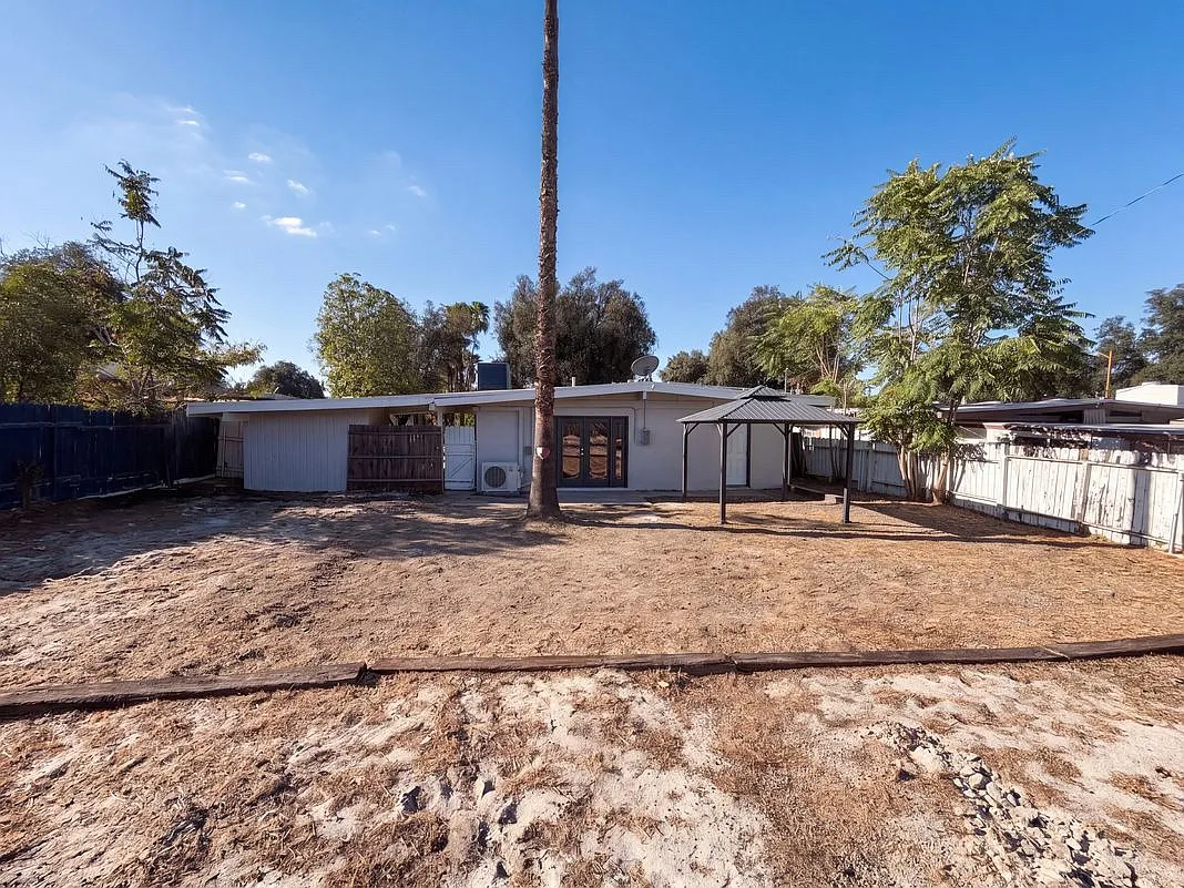 3 bed, 1200 sqft, $2,523 — Photo 3