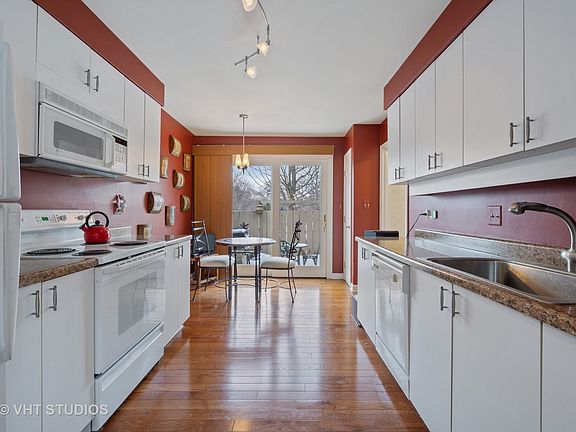 5th image of 99 Meadow Pl #26099