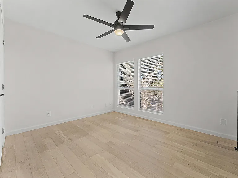 3806 Southridge Dr #4 — Photo 10