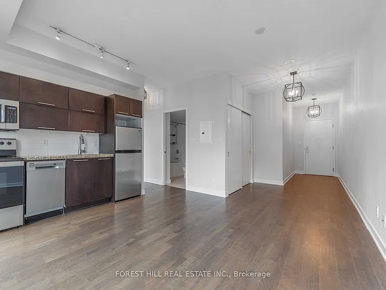 126 Simcoe St #1407 — Photo 10