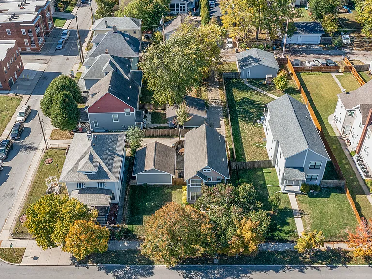 2410 N College Ave — Photo 58
