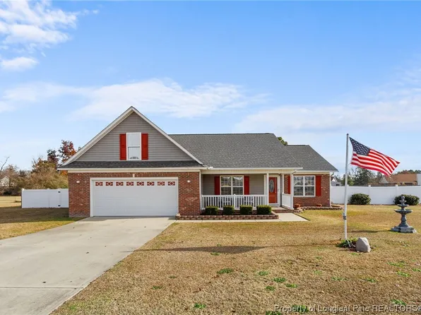 348 Eastfield Dr, Raeford, NC 28376