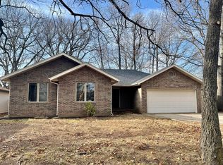 1013 S Belcrest Ave, Springfield, MO 65804
