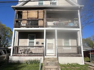 11 Putnam St, Meriden, CT 06450