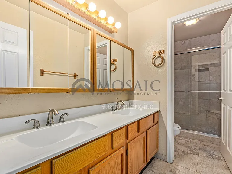 10156 E Becker Ln — Photo 21