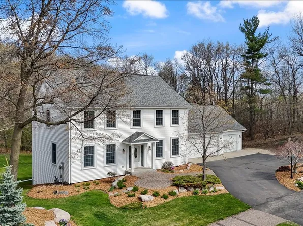 2225 75th St E, Inver Grove Heights, MN 55077