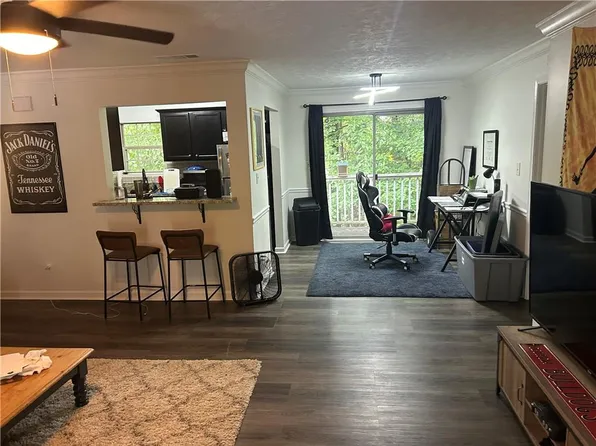 122 Sterling Ct, Alpharetta, GA 30004