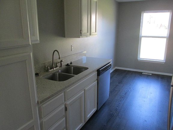 5th image of 8637 N Cleveland Ln