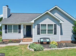 367 Essex St, Broadway, VA 22815