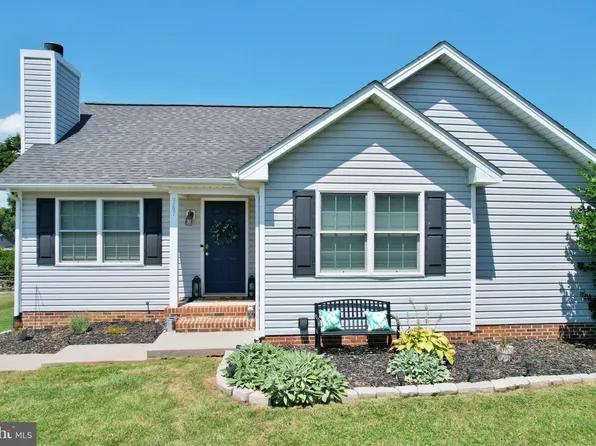 367 Essex St, Broadway, VA 22815