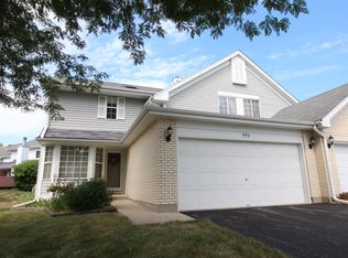 592 Edington Ln, Gurnee, IL 60031