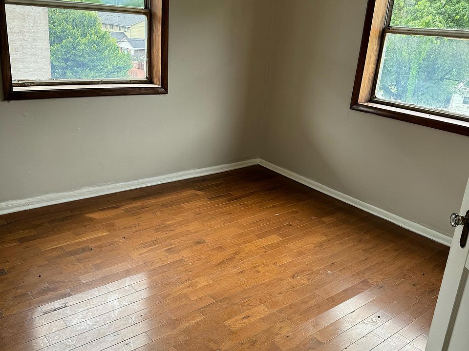 1st image of 429 W G St #T17