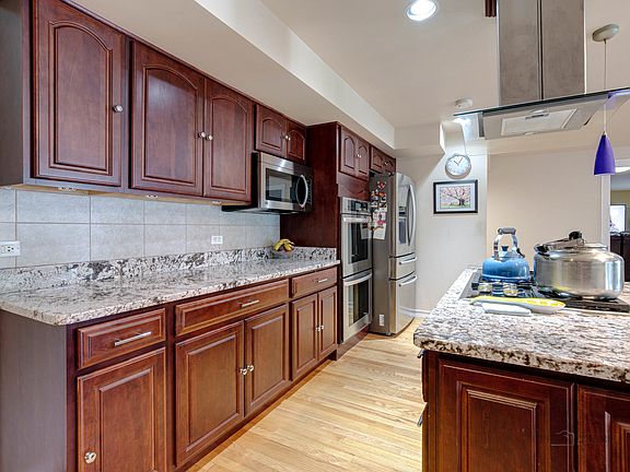 5th image of 2708 Briarwood Dr W