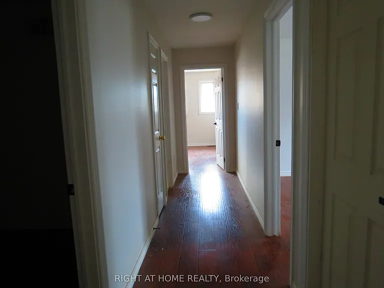 302 Stanley St — Photo 15