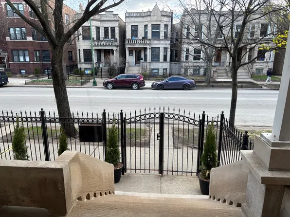 1210 W Addison St APT 1, Chicago, IL 60613