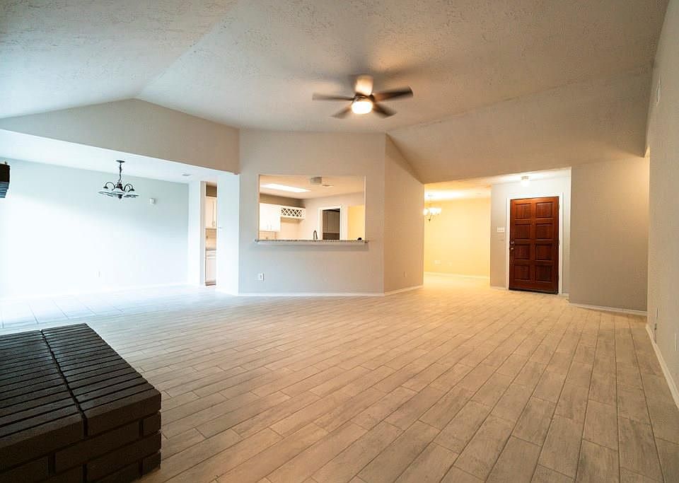 1st image of 16307 Elmwood Point Ln