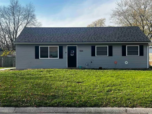 1226 Braeburn Dr, New Haven, IN 46774