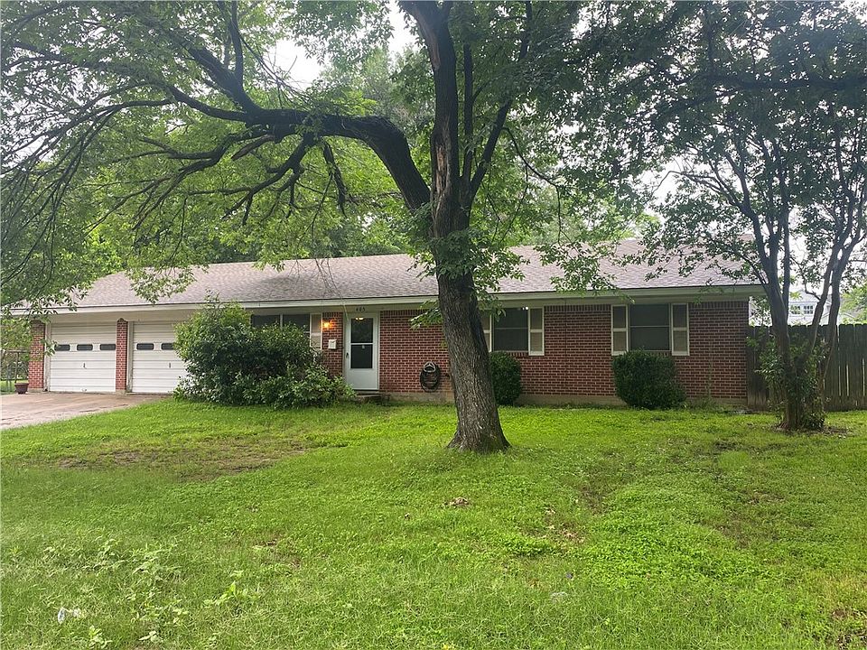1st image of 405 E Titus St