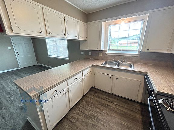 2nd image of 501 Westlawn Dr #11374743