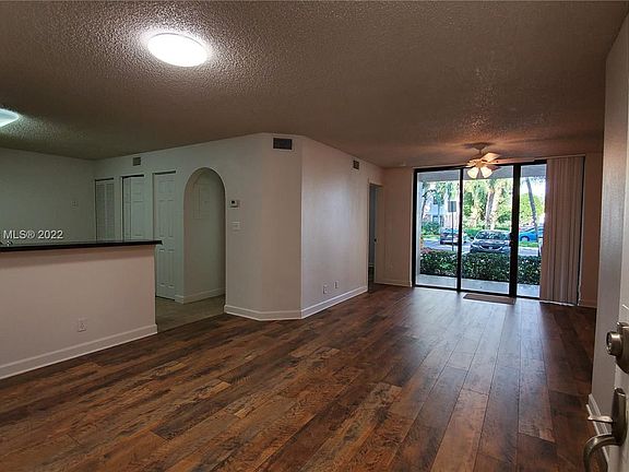 2nd image of 10121 W Sunrise Blvd APT 103