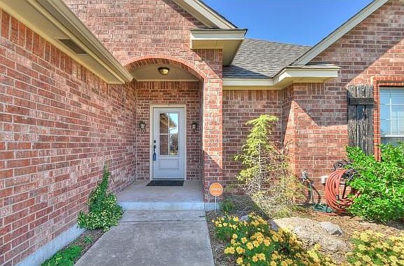 2nd image of 3905 Notting Hill Dr