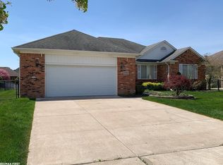 28312 Charleen Rd, Chesterfield, MI 48047