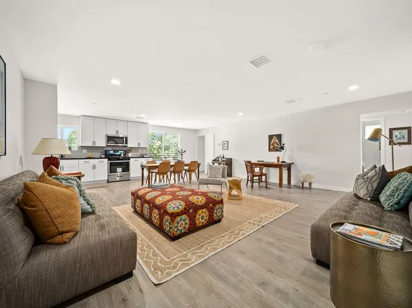 14207 Gilmore St #1/2, Van Nuys, CA 91401