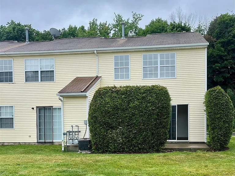 49 Woodlake Dr — Photo 25