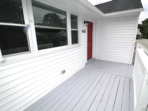 3rd image of 6613 Fernwood St