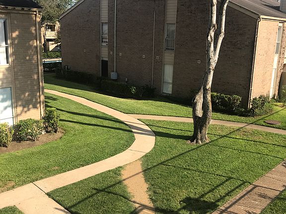 2nd image of 10211 Sugar Branch Dr APT 472