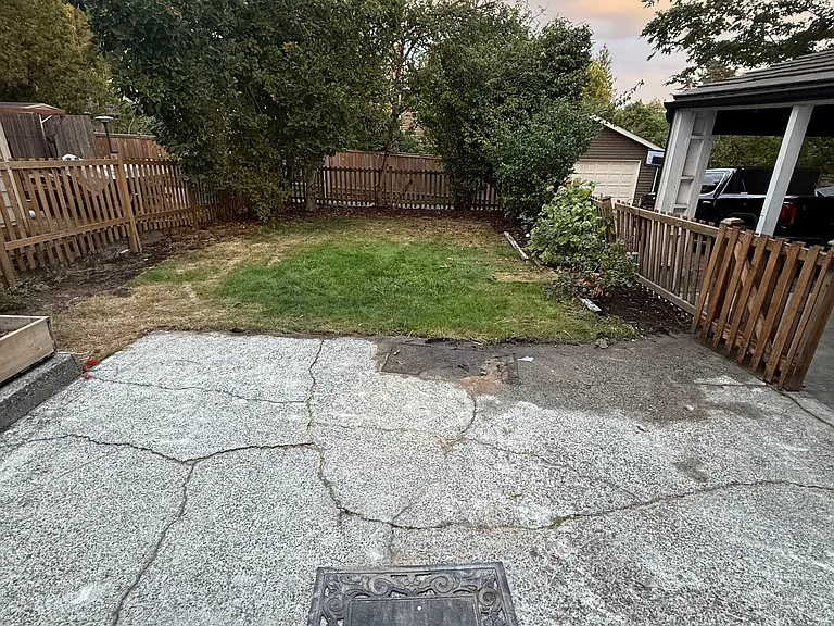 6232 38th Ave NE — Photo 2