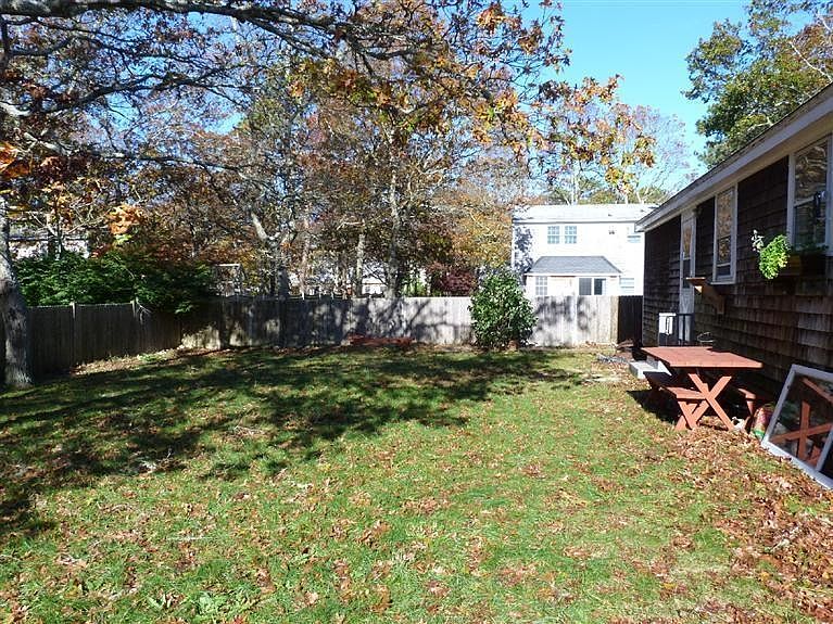 1 Flicker Ln, West Yarmouth, MA 02673 Zillow