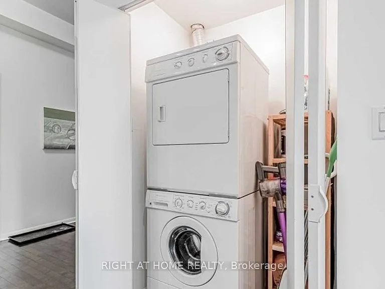 3391 Bloor St W #515 — Photo 15