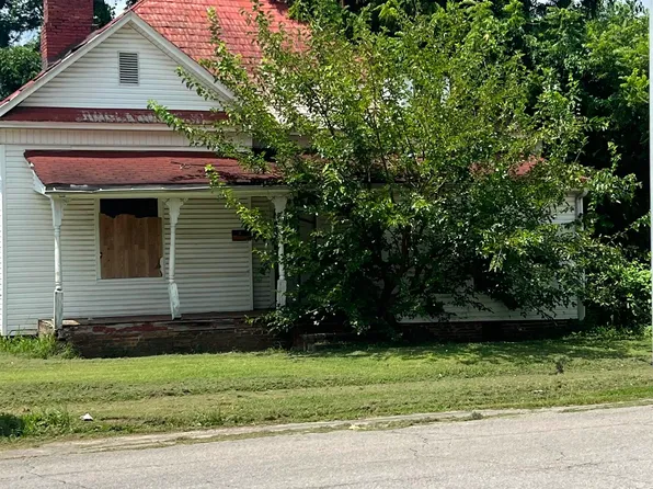 401 Dover Ave, Sheffield, AL 35660