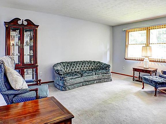 5th image of 925 Pratt Ave