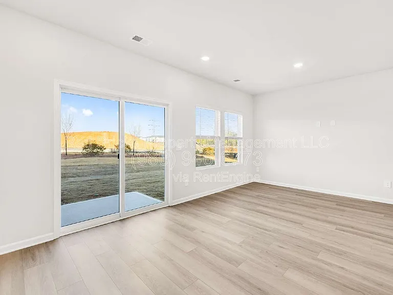 4110 County Down Ave — Photo 7