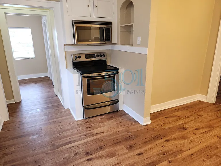 119 N Monroe St — Photo 14