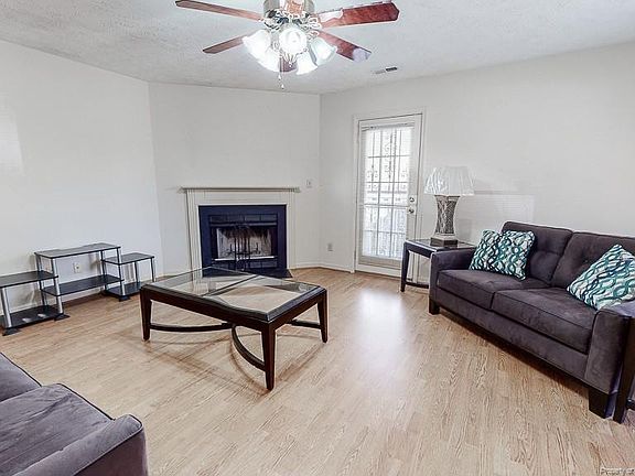 4th image of 1657 Veanna Dr