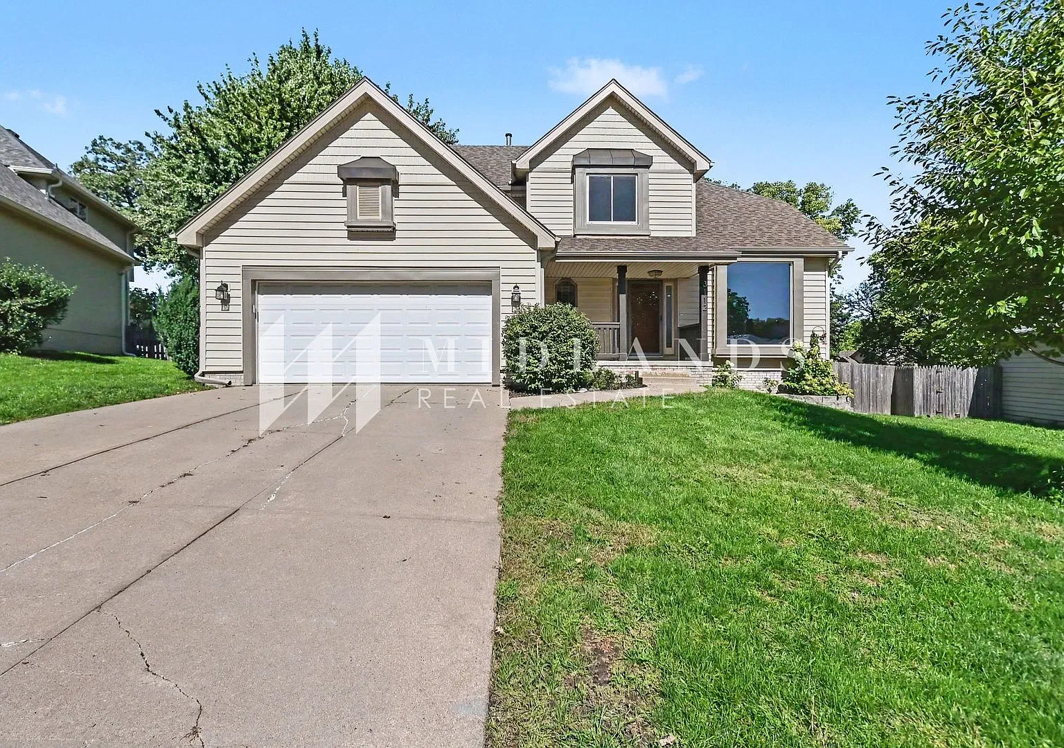 2-Story Home Two Springs — Photo 1