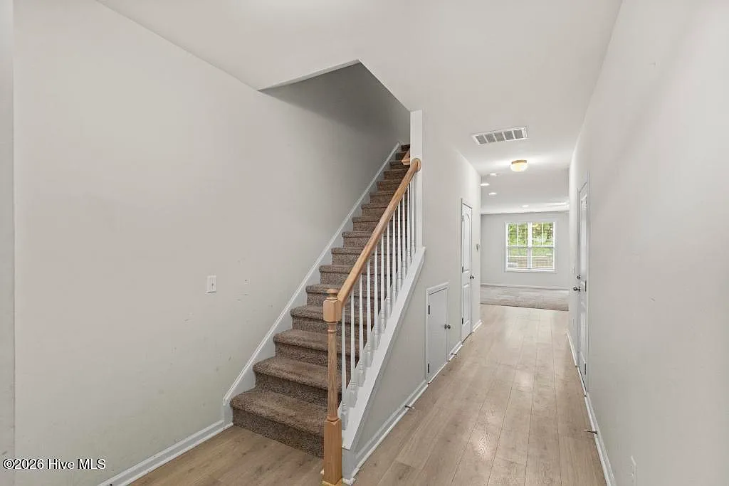 3 bed, 2.5 bath, $1,850 — Photo 4