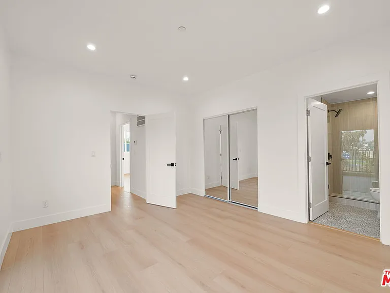 913 N Hobart Blvd #1/4 — Photo 19