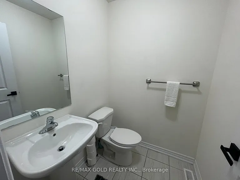 537 Veterans Dr — Photo 25