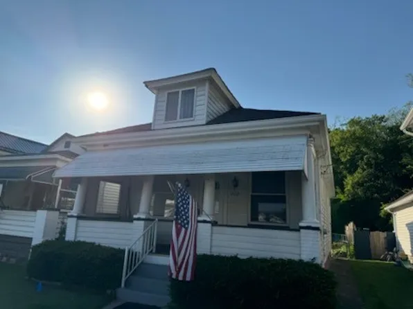 202 McKinley Ave, East Vandergrift, PA 15629